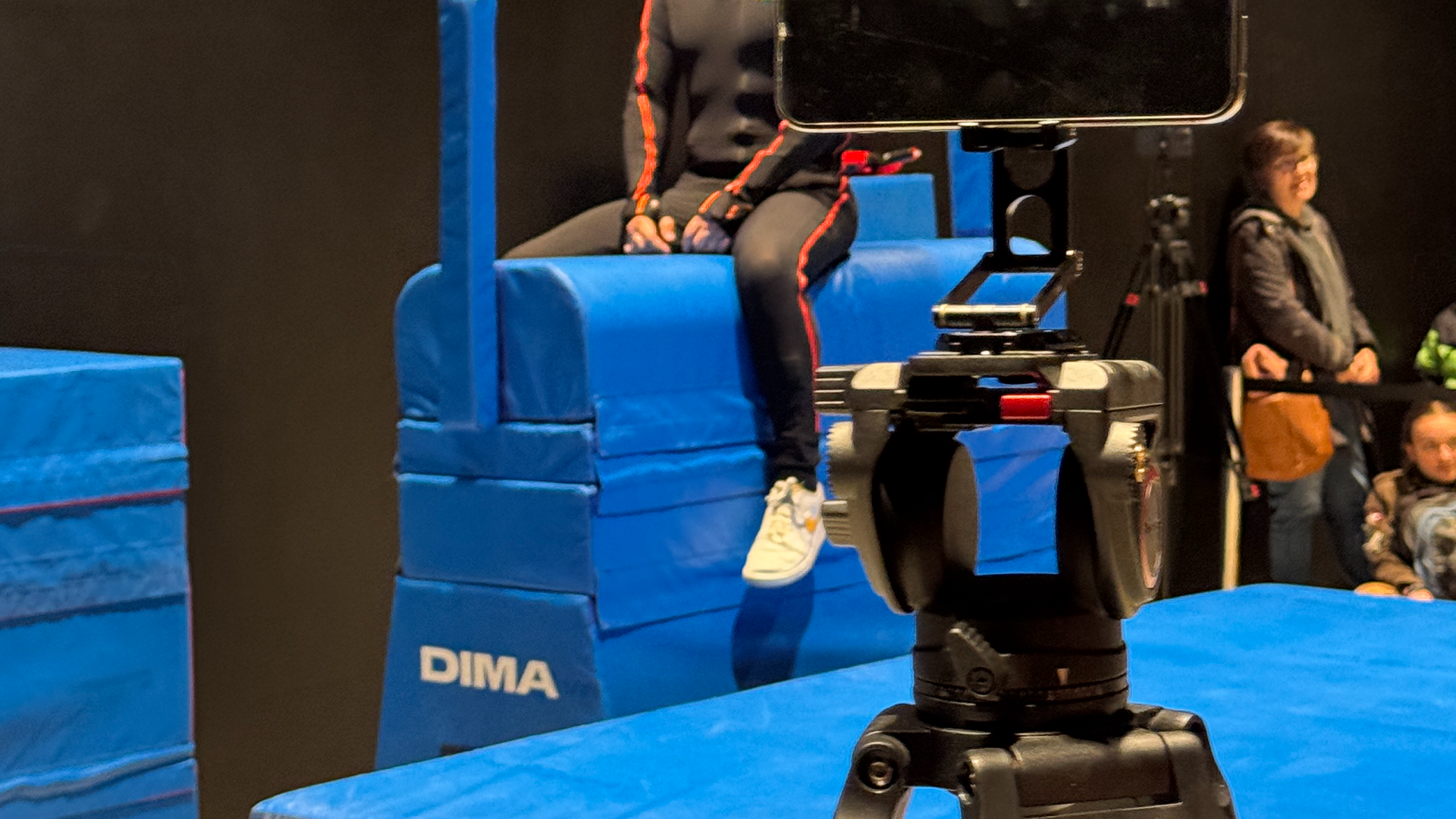 Salle tournage noire Cesson combinaisons motion capture Creative Seeds